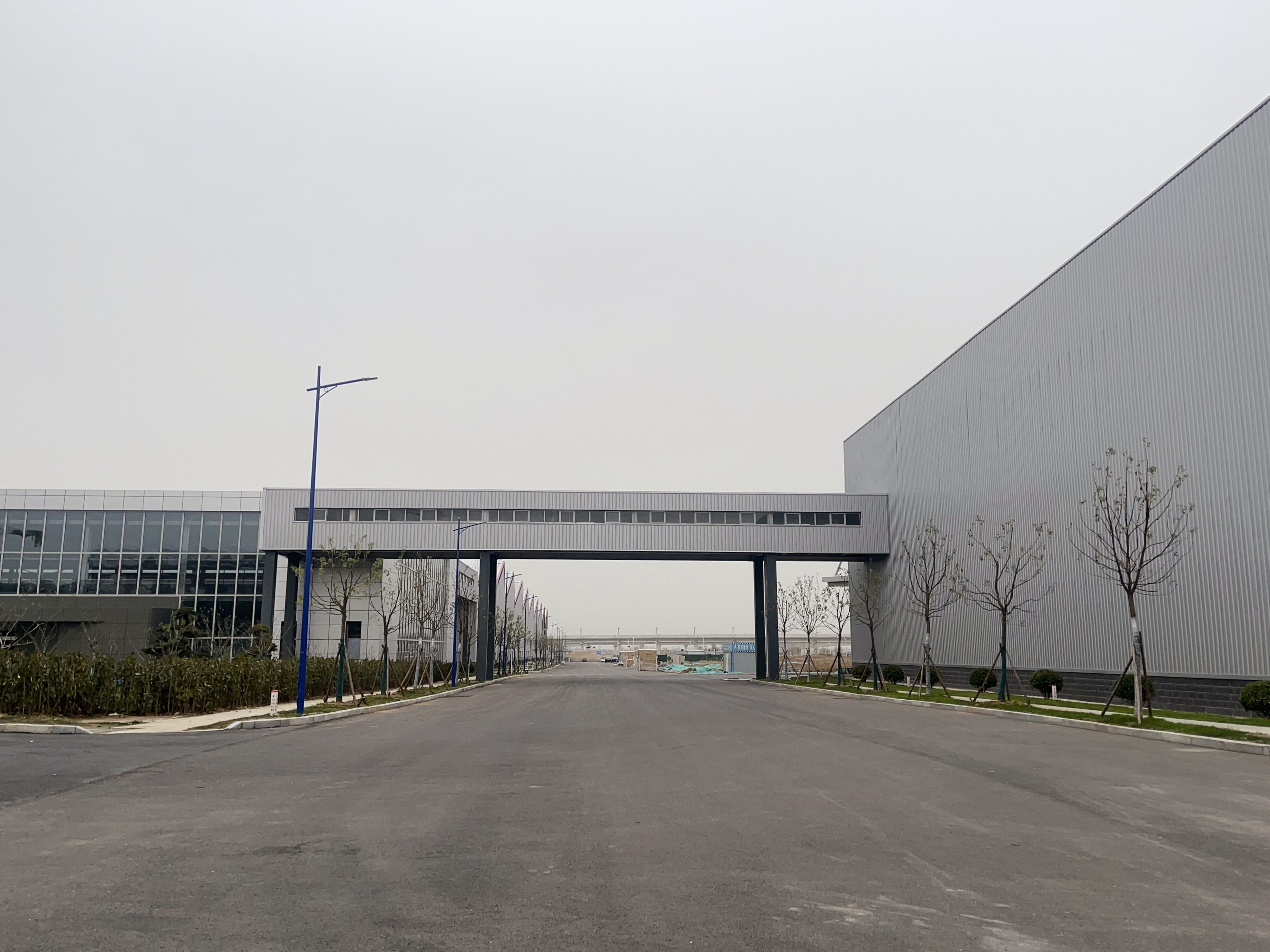 跨車(chē)間物料傳送長(zhǎng)廊.jpg