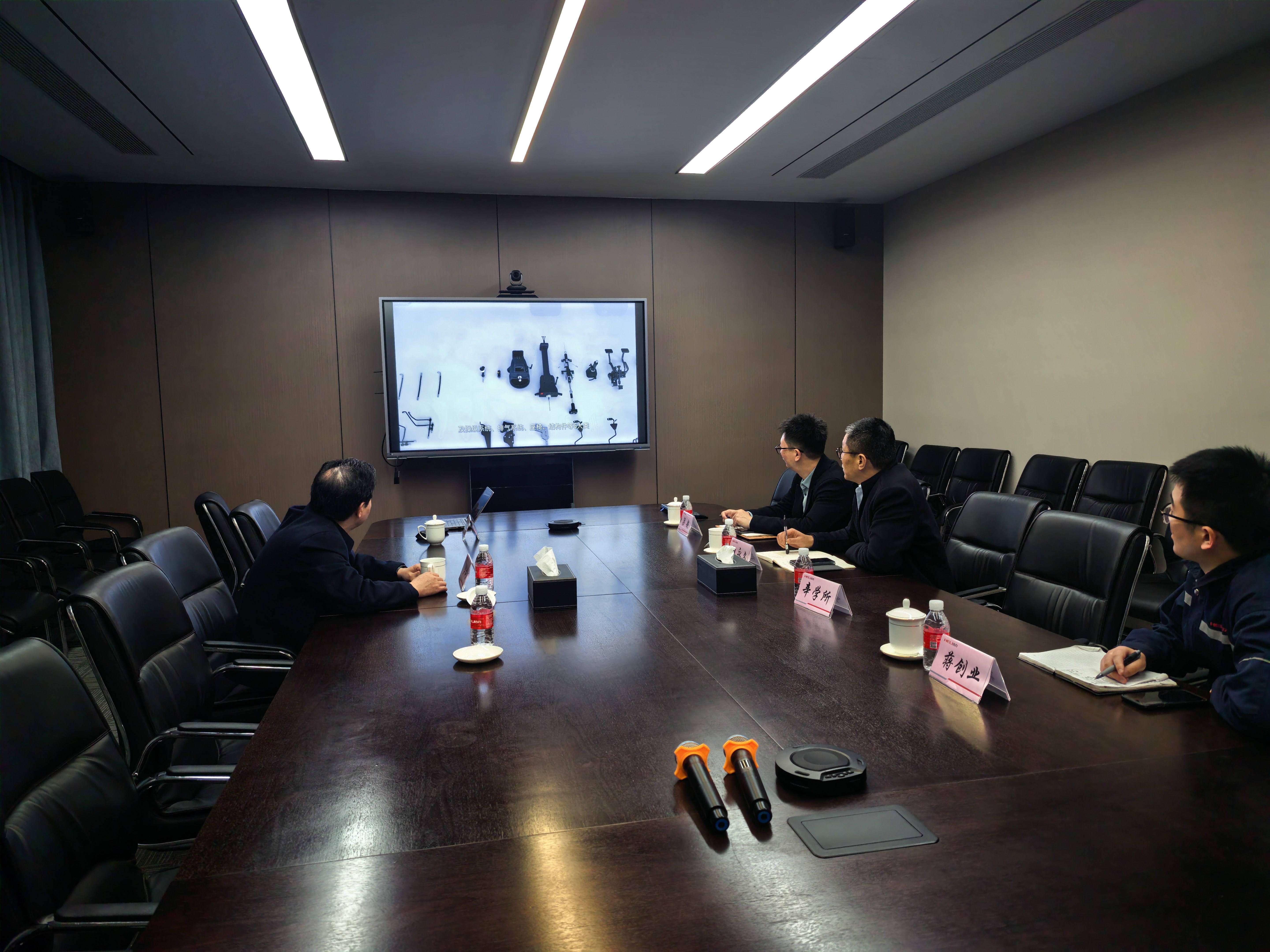 走訪客戶現(xiàn)場（1）(1).jpg
